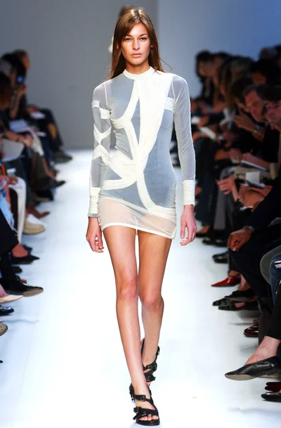 Look 16
